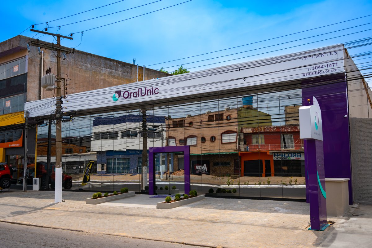 Fachada da Oral Unic Alvorada na Av. Presidente Getúlio Vargas, 884, Bela Vista